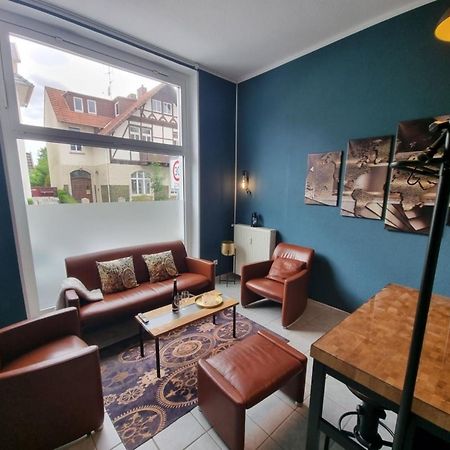 Retroversum Themen-Ferienwohnung Bad Oeynhausen Esterno foto