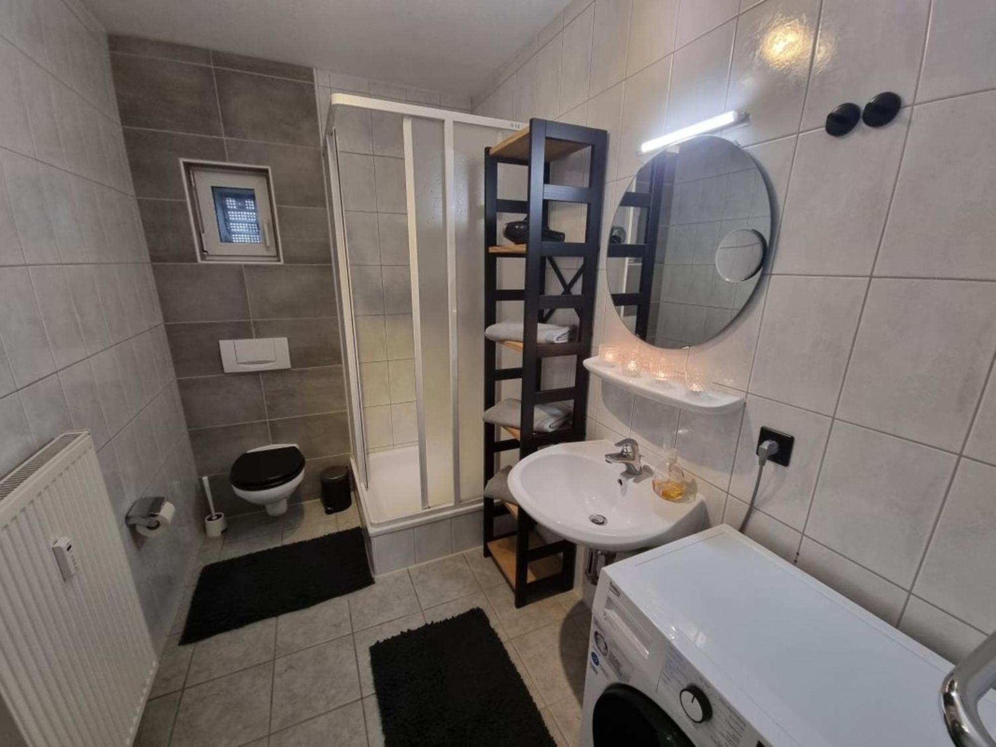 Retroversum Themen-Ferienwohnung Bad Oeynhausen Esterno foto